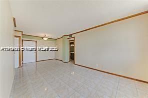 For Sale: $220,000 (2 beds, 2 baths, 1113 Square Feet)