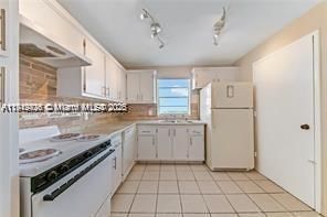 For Sale: $220,000 (2 beds, 2 baths, 1113 Square Feet)