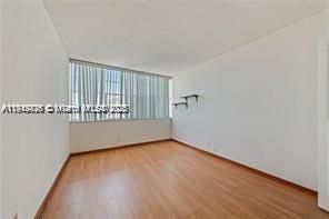 For Sale: $220,000 (2 beds, 2 baths, 1113 Square Feet)