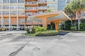 For Sale: $220,000 (2 beds, 2 baths, 1113 Square Feet)