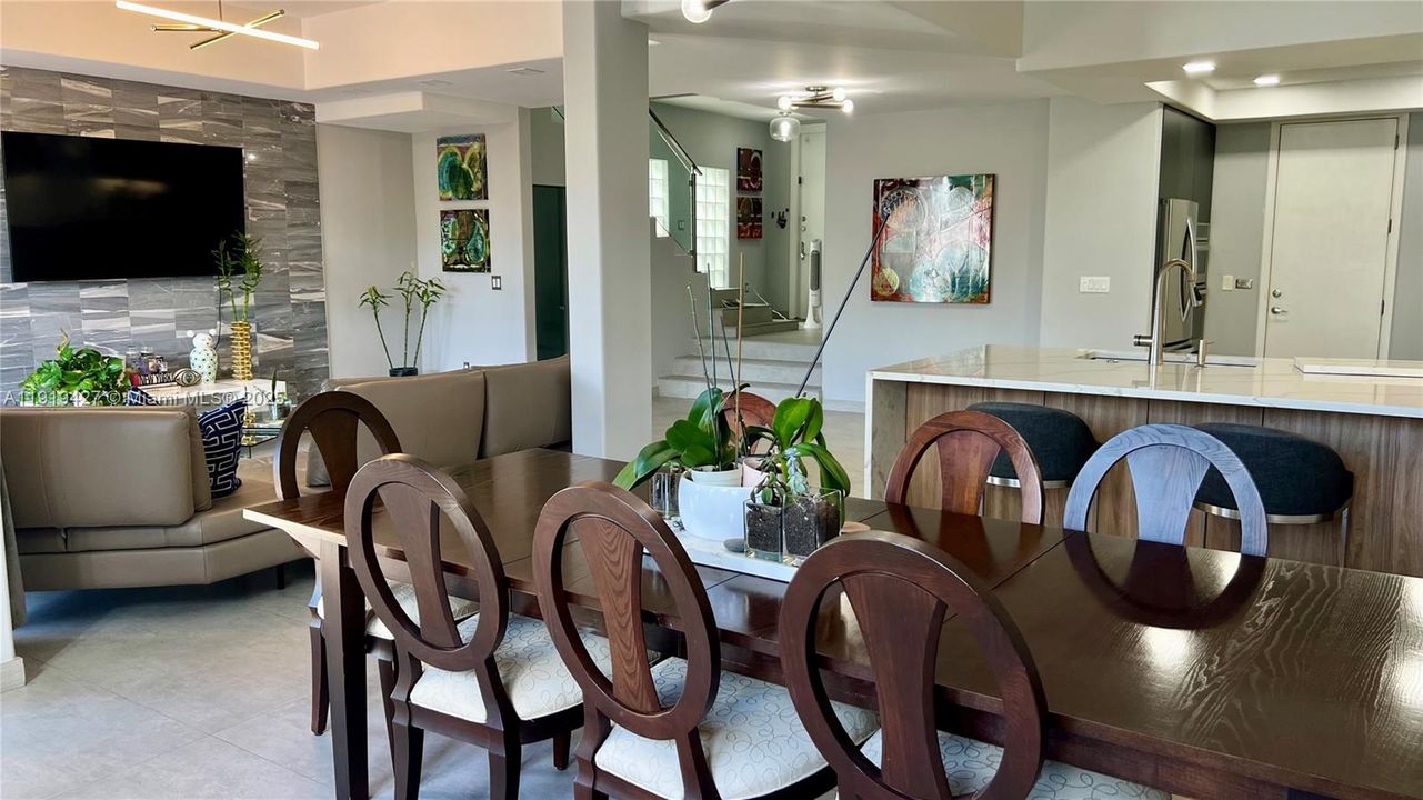 For Sale: $1,750,000 (4 beds, 3 baths, 2392 Square Feet)