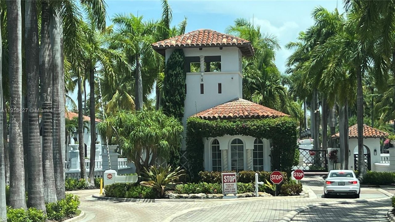 For Sale: $1,750,000 (4 beds, 3 baths, 2392 Square Feet)