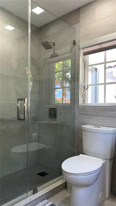 For Sale: $1,750,000 (4 beds, 3 baths, 2392 Square Feet)