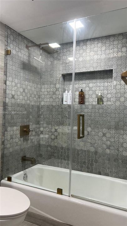 For Sale: $1,750,000 (4 beds, 3 baths, 2392 Square Feet)