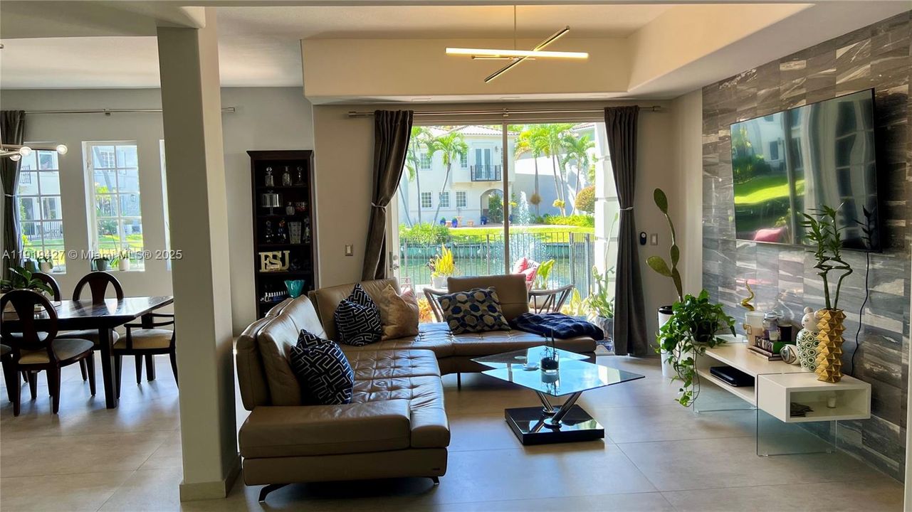 For Sale: $1,750,000 (4 beds, 3 baths, 2392 Square Feet)