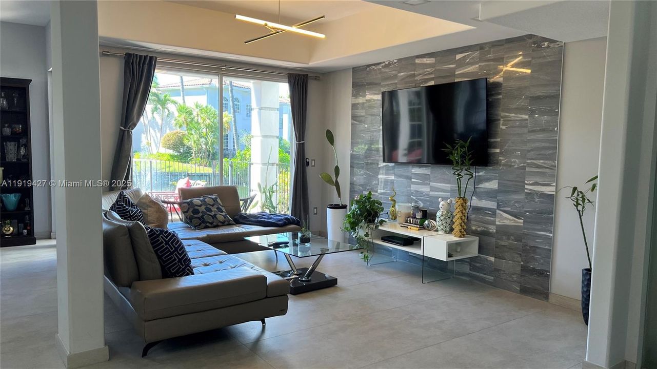 For Sale: $1,750,000 (4 beds, 3 baths, 2392 Square Feet)