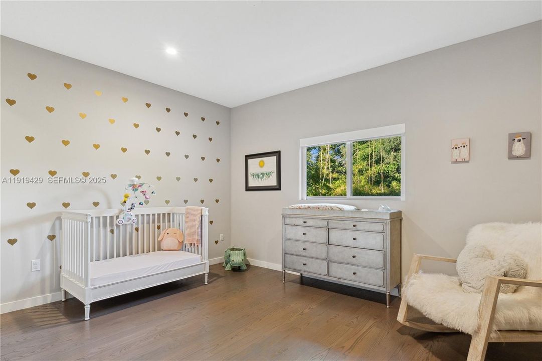 В аренду: $16,000 (4 спален, 4 ванн, 3265 Квадратных фут)