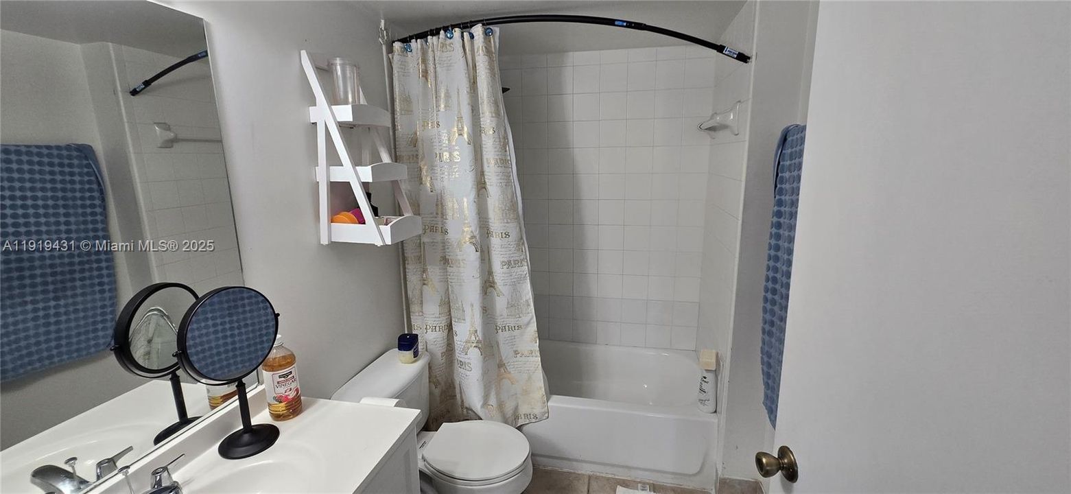 待售: $199,900 (2 贝兹, 2 浴室, 1026 平方英尺)