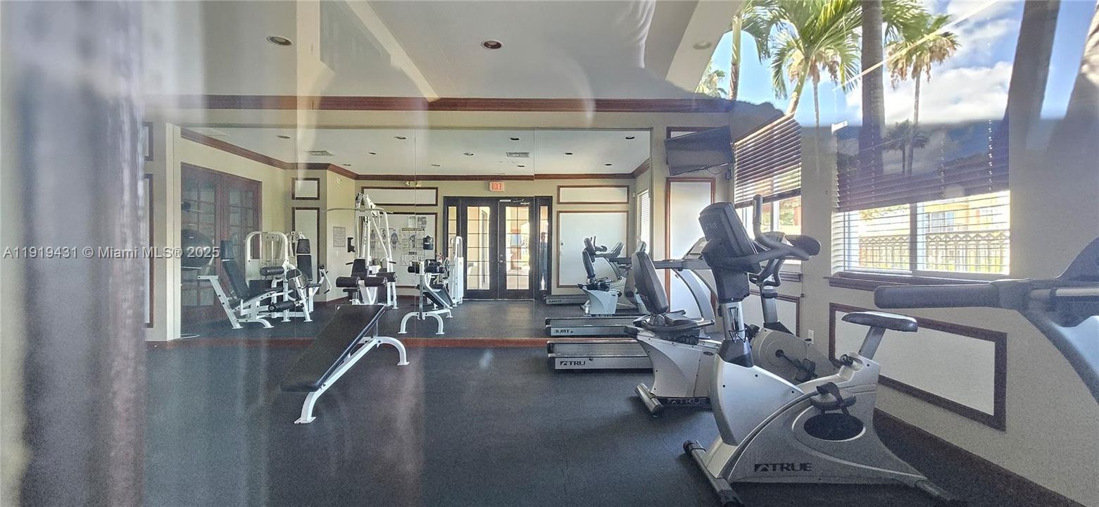 待售: $199,900 (2 贝兹, 2 浴室, 1026 平方英尺)