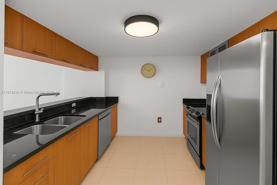 For Sale: $394,000 (1 beds, 1 baths, 842 Square Feet)