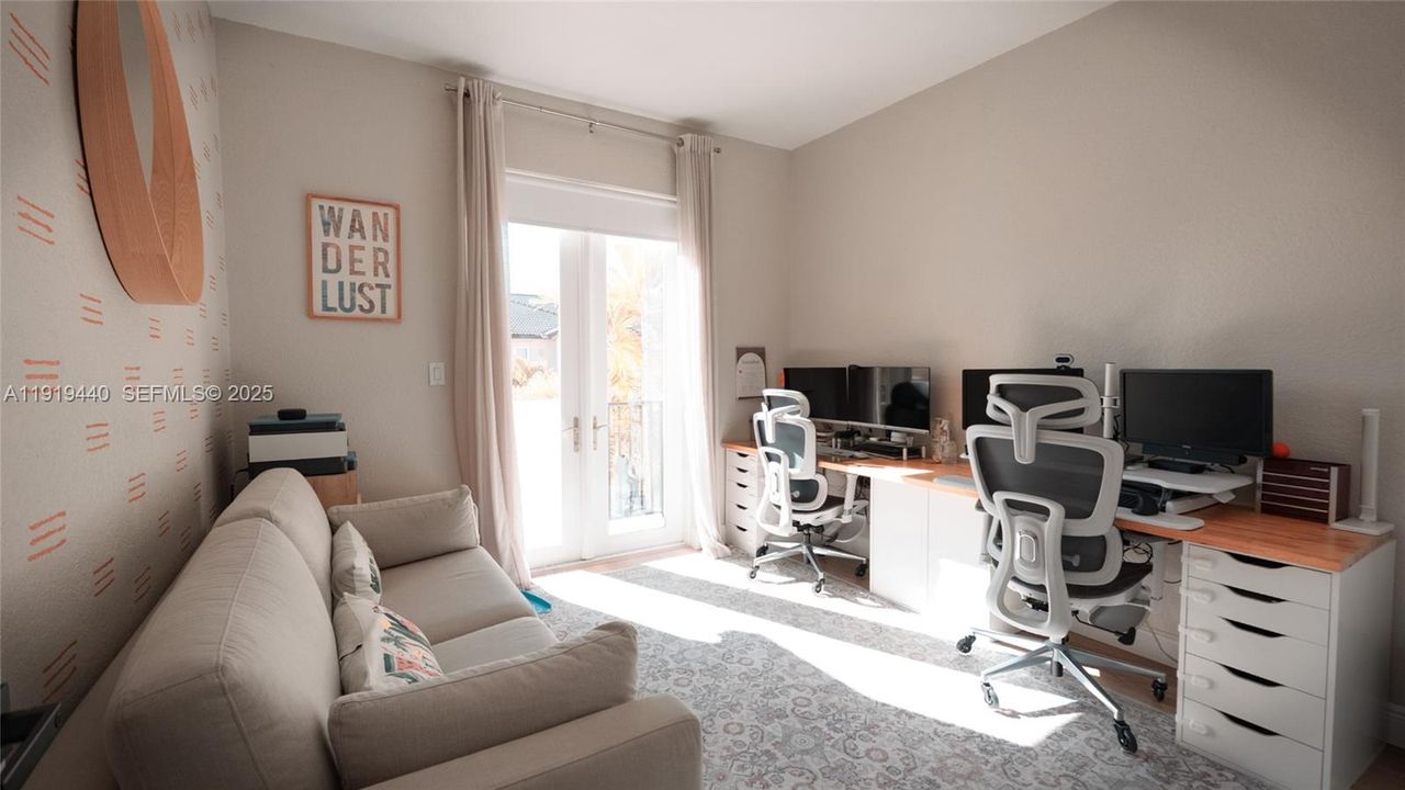 待售: $540,000 (3 贝兹, 2 浴室, 1733 平方英尺)