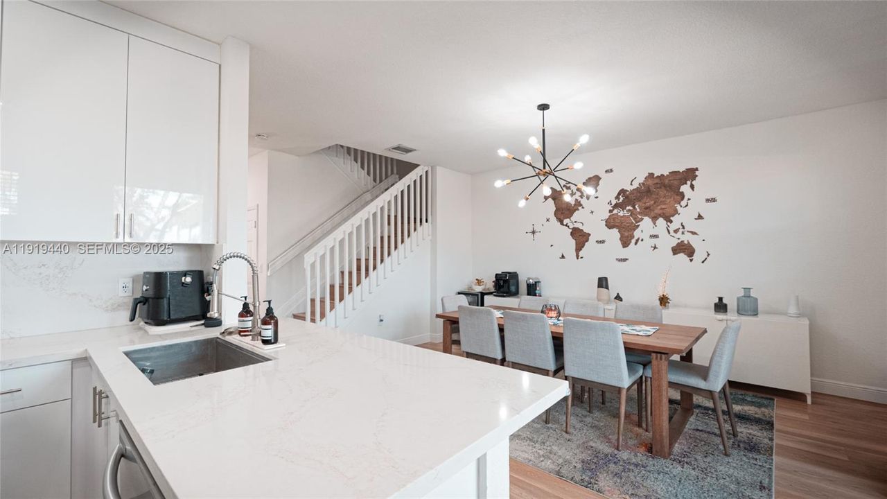 待售: $540,000 (3 贝兹, 2 浴室, 1733 平方英尺)