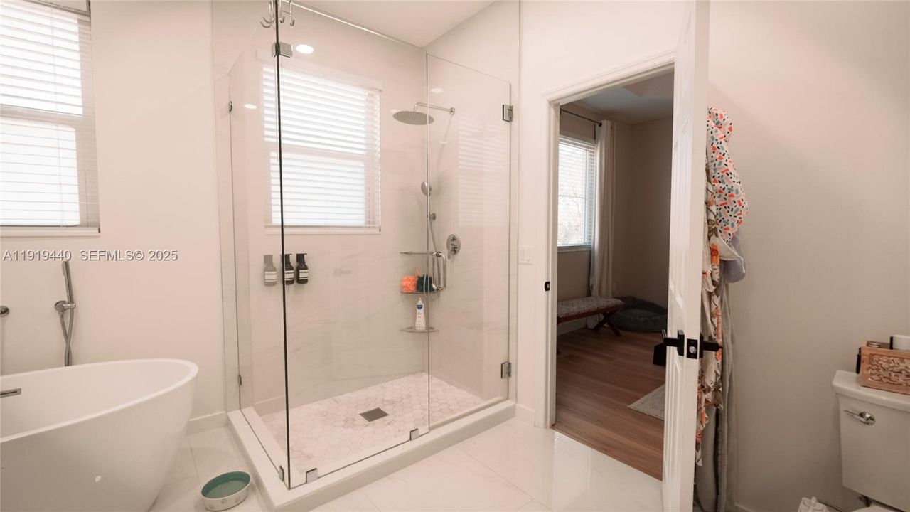 待售: $540,000 (3 贝兹, 2 浴室, 1733 平方英尺)