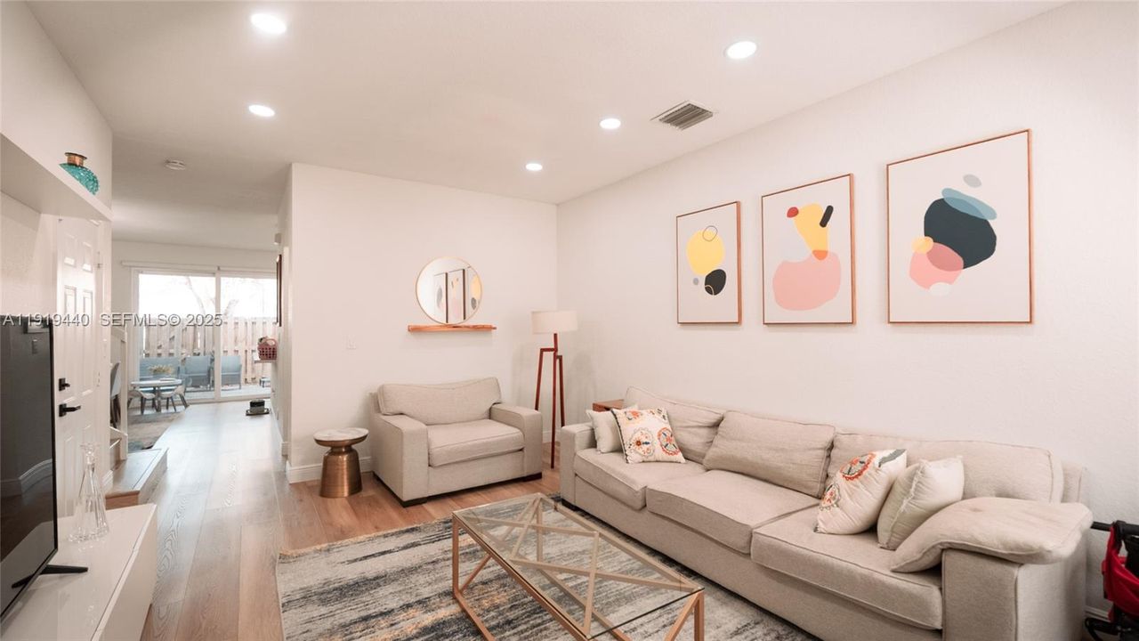 待售: $540,000 (3 贝兹, 2 浴室, 1733 平方英尺)