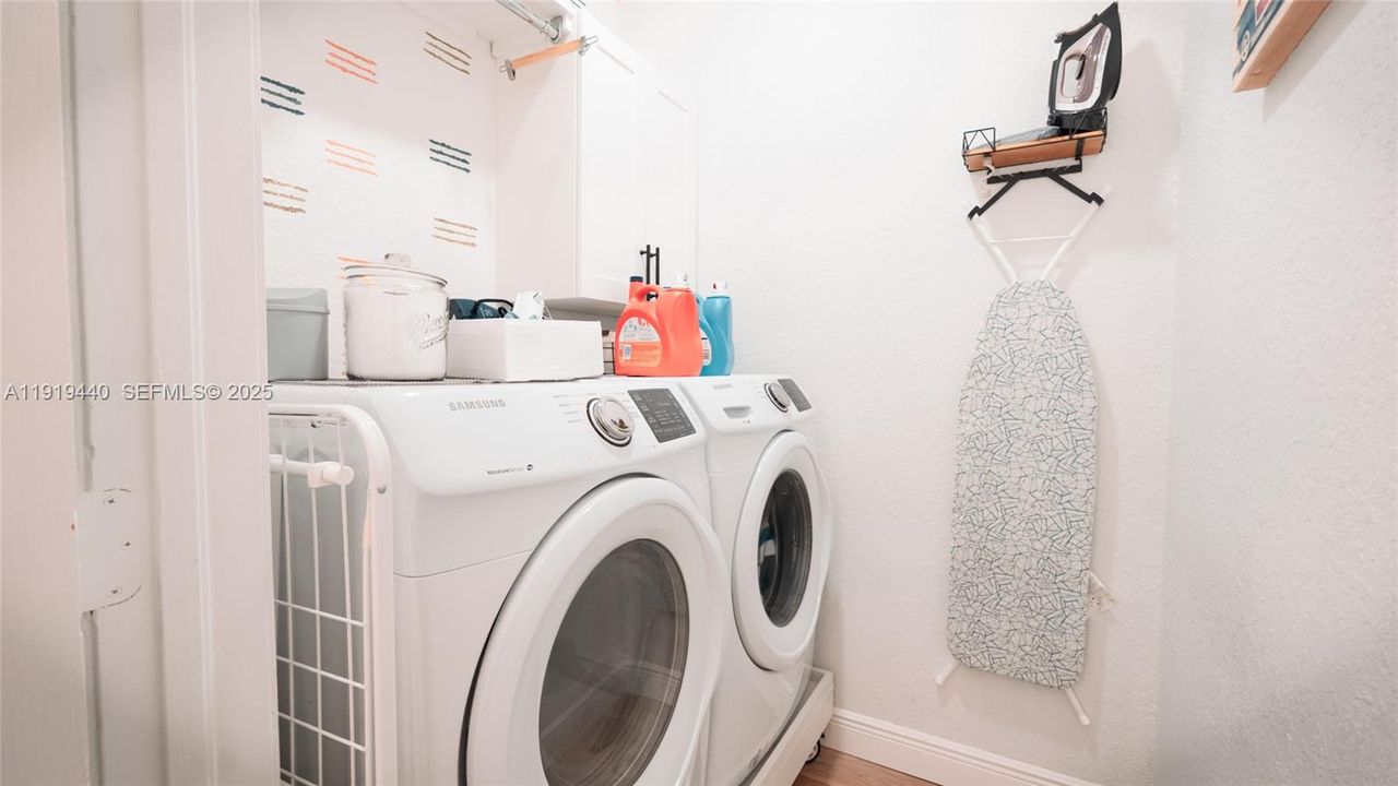 待售: $540,000 (3 贝兹, 2 浴室, 1733 平方英尺)