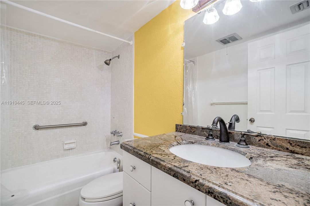 For Rent: $1,500 (1 beds, 1 baths, 728 Square Feet)