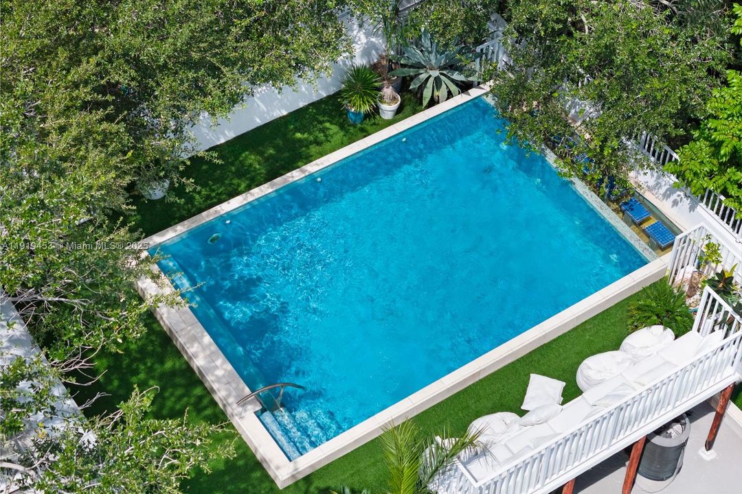 For Rent: $27,500 (5 beds, 5 baths, 4670 Square Feet)