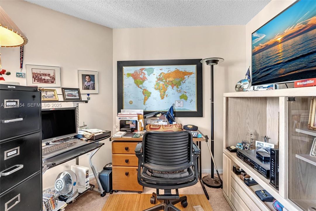 For Rent: $4,000 (3 beds, 2 baths, 2052 Square Feet)