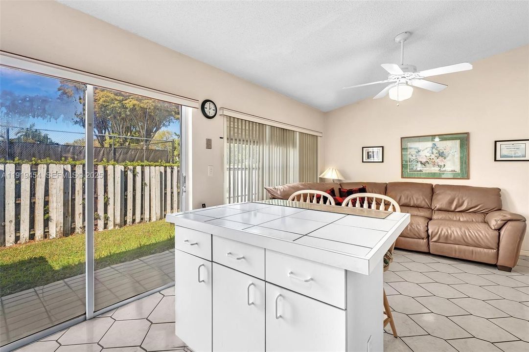 For Rent: $4,000 (3 beds, 2 baths, 2052 Square Feet)