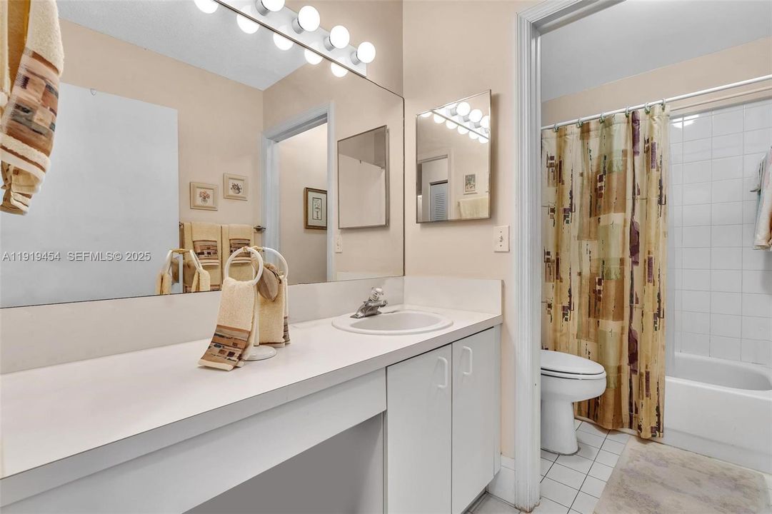 For Rent: $4,000 (3 beds, 2 baths, 2052 Square Feet)