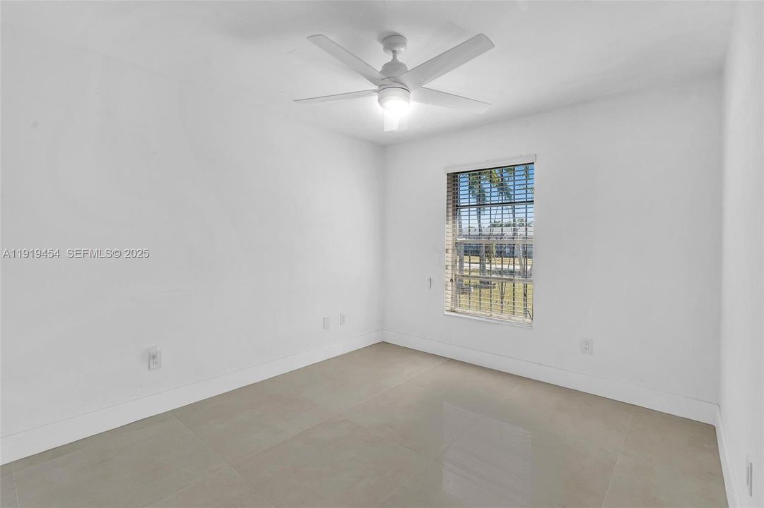 For Rent: $4,000 (3 beds, 2 baths, 2052 Square Feet)