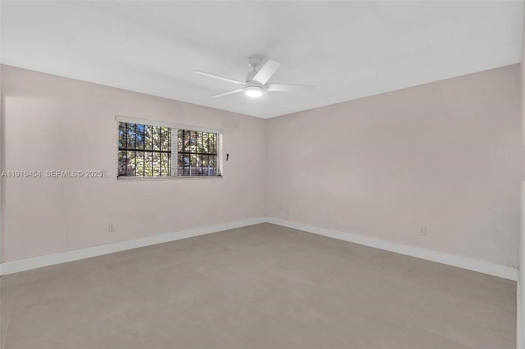 For Rent: $4,000 (3 beds, 2 baths, 2052 Square Feet)