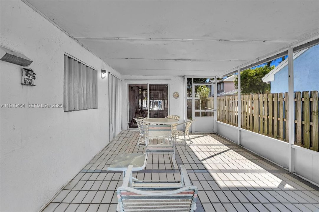 For Rent: $4,000 (3 beds, 2 baths, 2052 Square Feet)