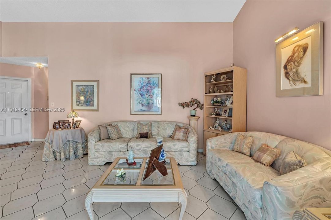 For Rent: $4,000 (3 beds, 2 baths, 2052 Square Feet)