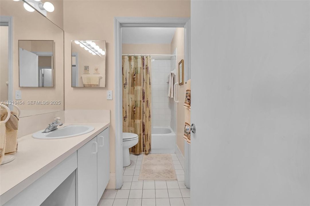 For Rent: $4,000 (3 beds, 2 baths, 2052 Square Feet)