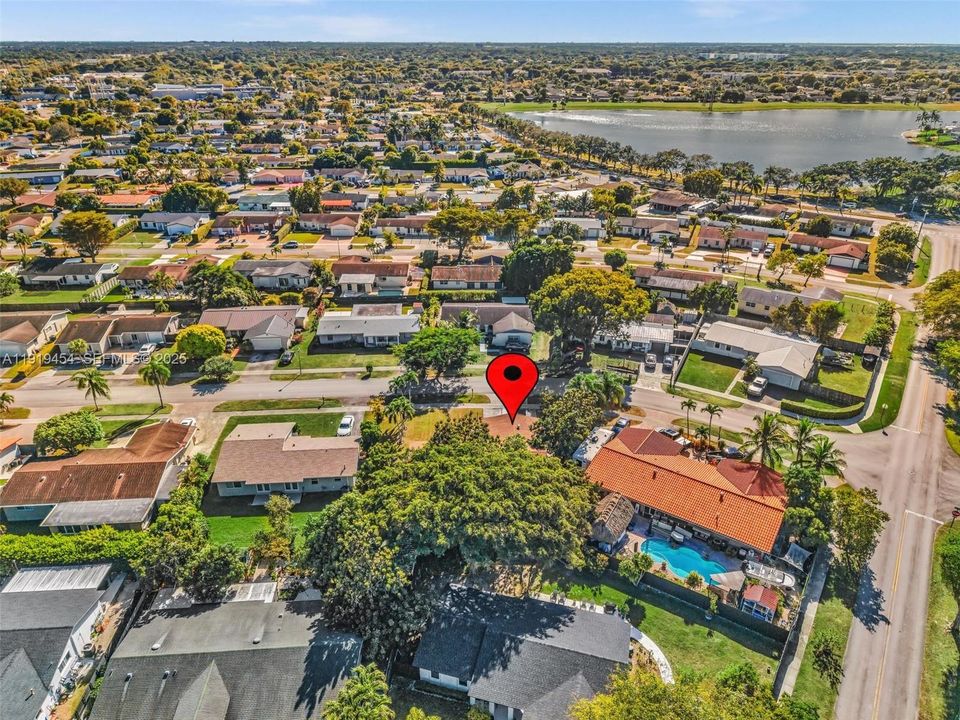 For Rent: $4,000 (3 beds, 2 baths, 2052 Square Feet)