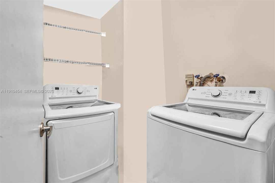 For Rent: $4,000 (3 beds, 2 baths, 2052 Square Feet)