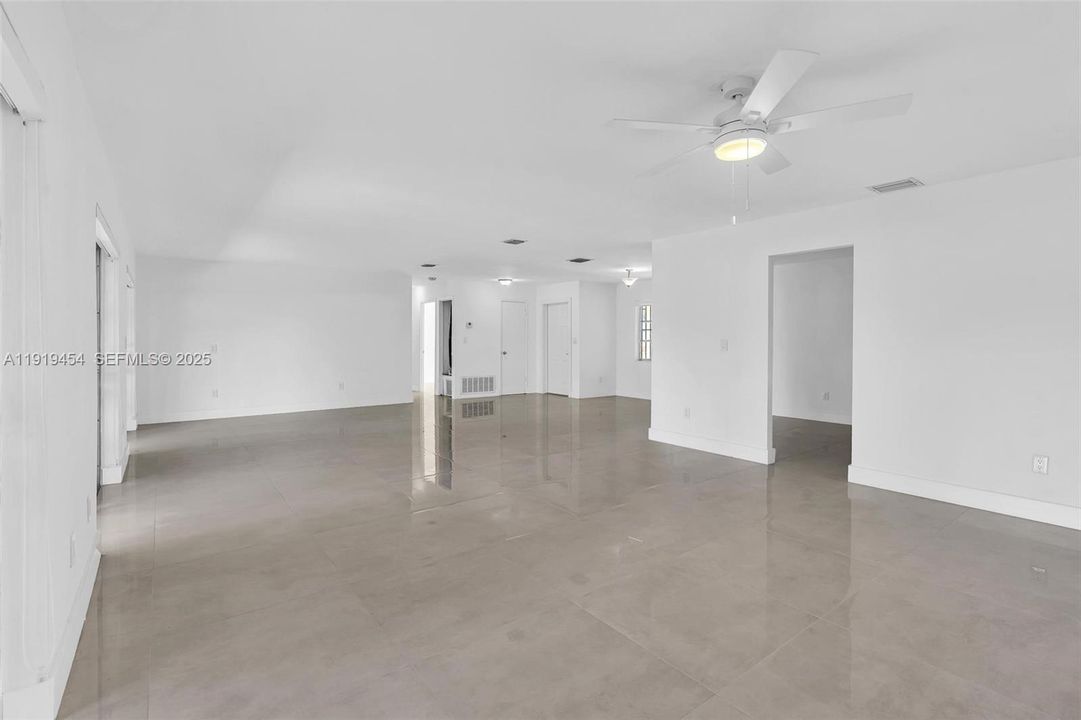 For Rent: $4,000 (3 beds, 2 baths, 2052 Square Feet)