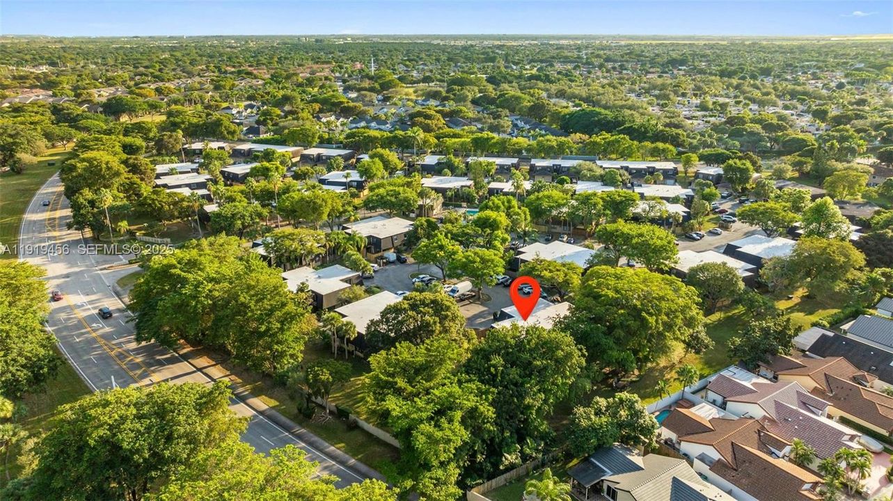 На продажу: $365,000 (2 спален, 2 ванн, 1462 Квадратных фут)