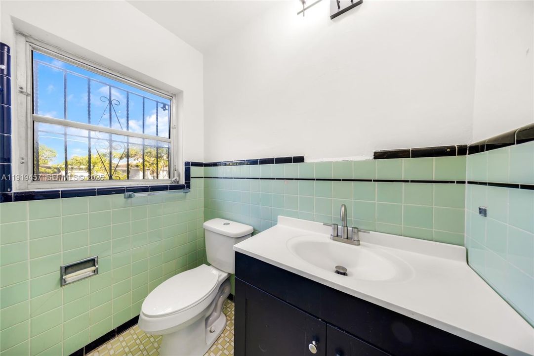 待售: $729,000 (3 贝兹, 2 浴室, 2580 平方英尺)