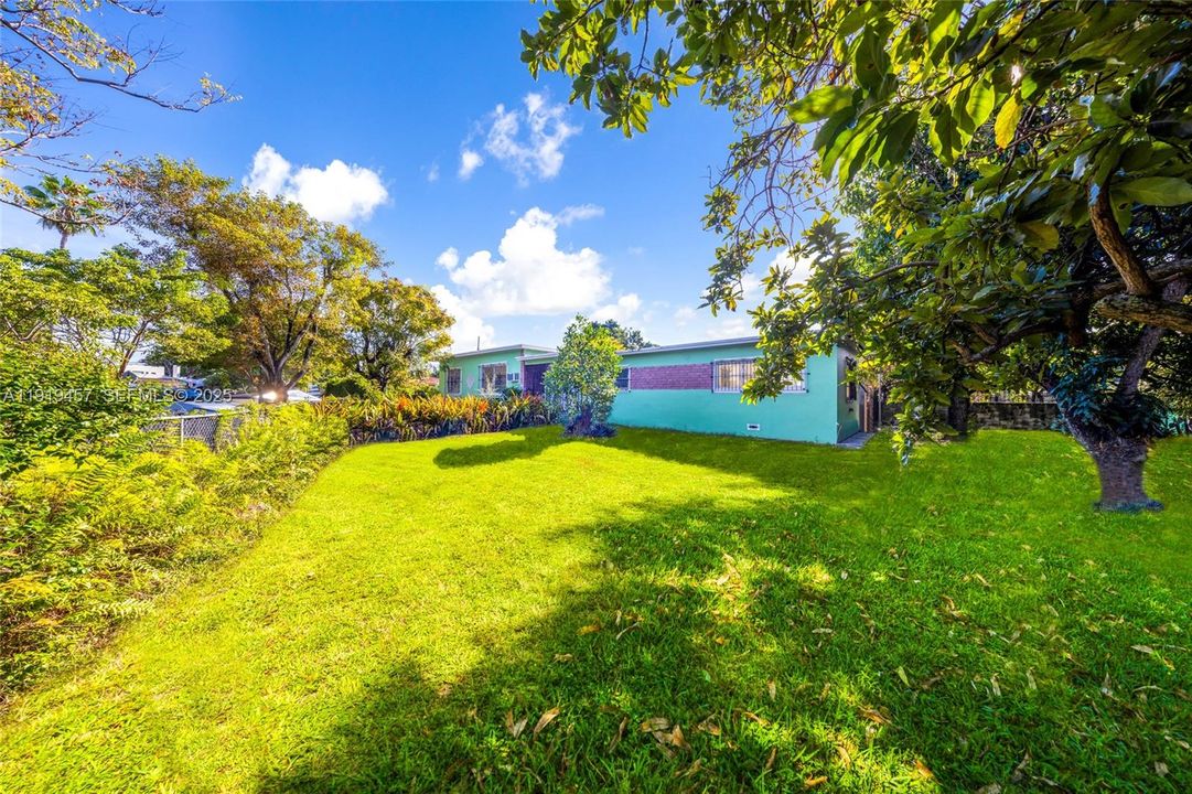 待售: $729,000 (3 贝兹, 2 浴室, 2580 平方英尺)