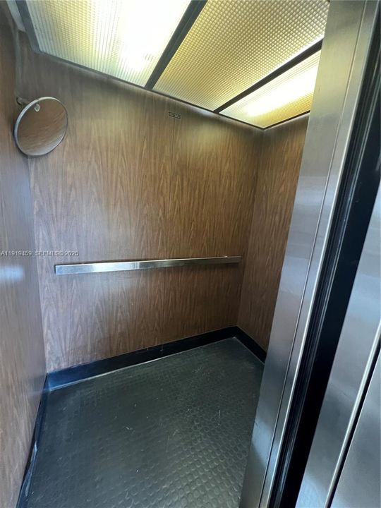 В аренду: $2,400 (2 спален, 2 ванн, 920 Квадратных фут)