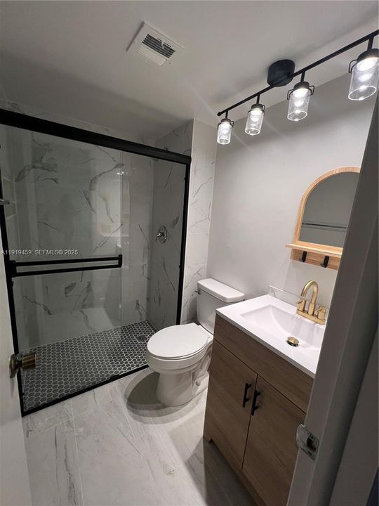 В аренду: $2,400 (2 спален, 2 ванн, 920 Квадратных фут)