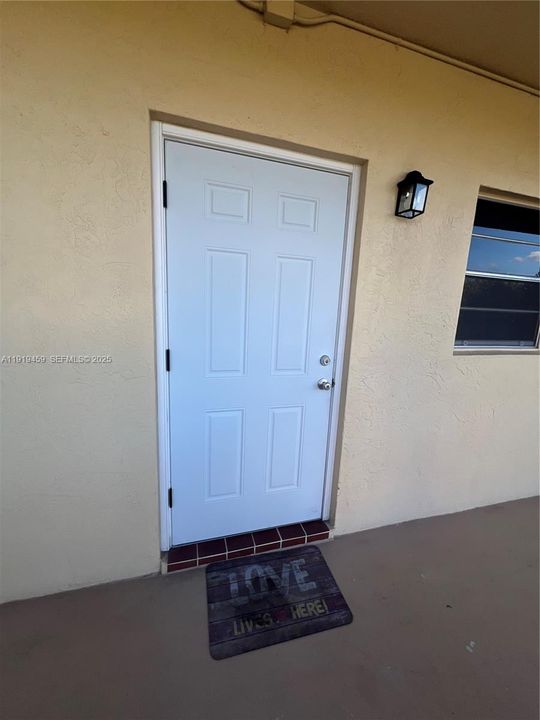 В аренду: $2,400 (2 спален, 2 ванн, 920 Квадратных фут)