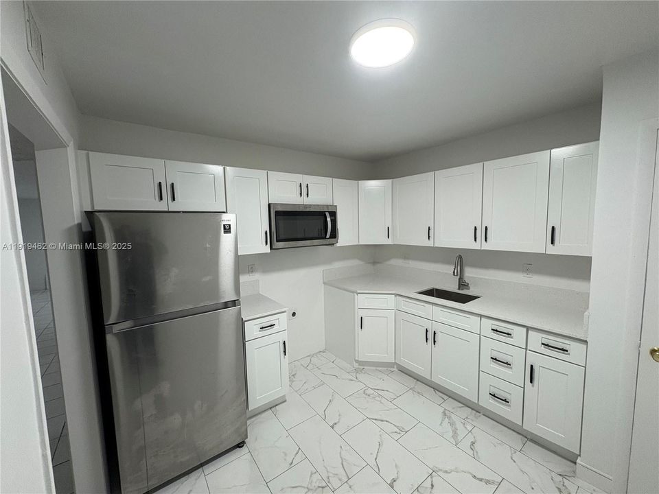 For Sale: $105,000 (2 beds, 2 baths, 1088 Square Feet)