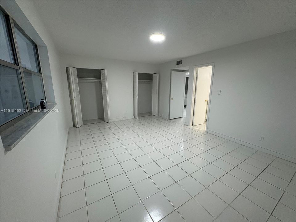 For Sale: $105,000 (2 beds, 2 baths, 1088 Square Feet)