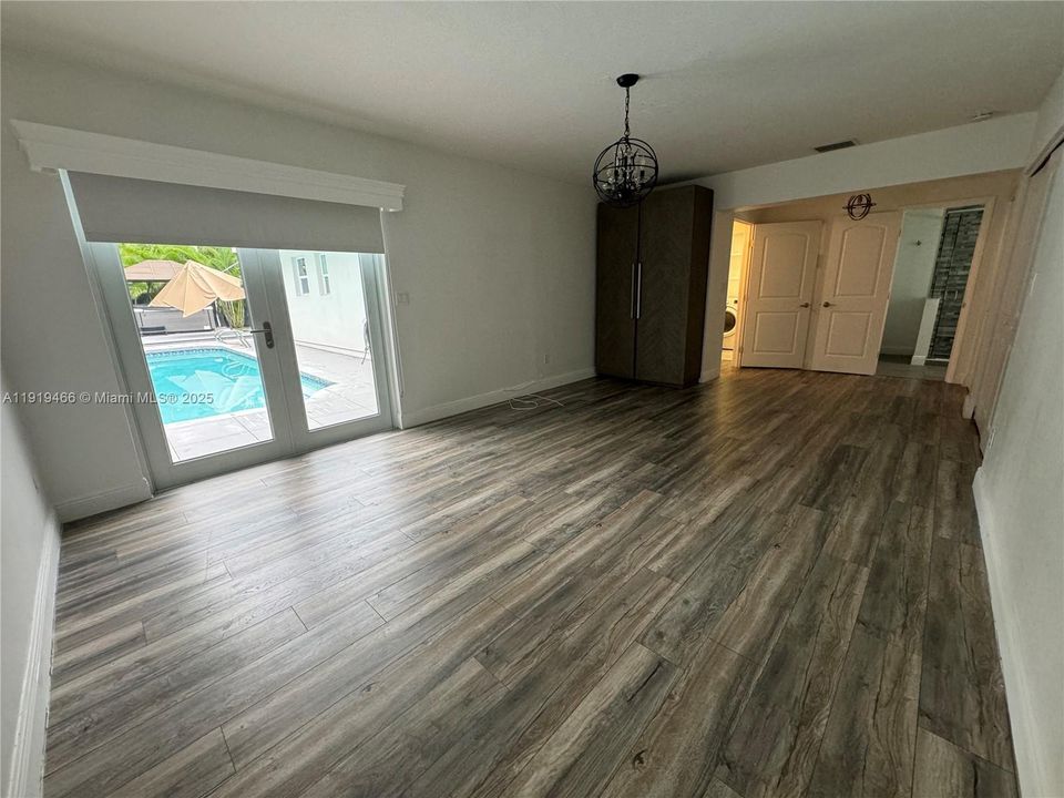 For Rent: $5,950 (3 beds, 3 baths, 1641 Square Feet)