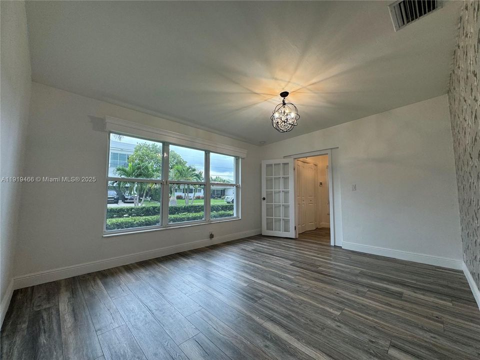 For Rent: $5,950 (3 beds, 3 baths, 1641 Square Feet)