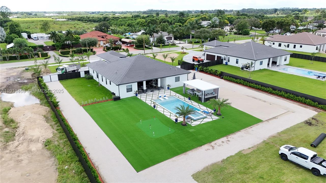 For Sale: $2,200,000 (5 beds, 3 baths, 3104 Square Feet)