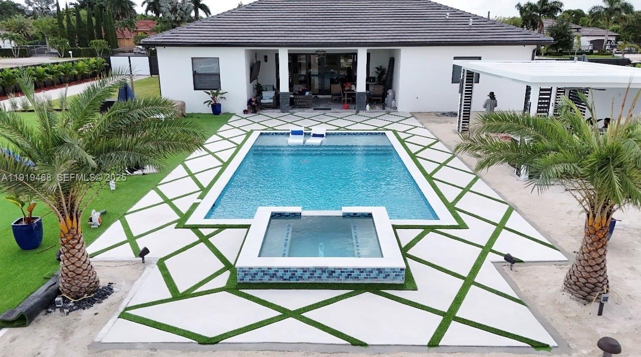 For Sale: $2,200,000 (5 beds, 3 baths, 3104 Square Feet)