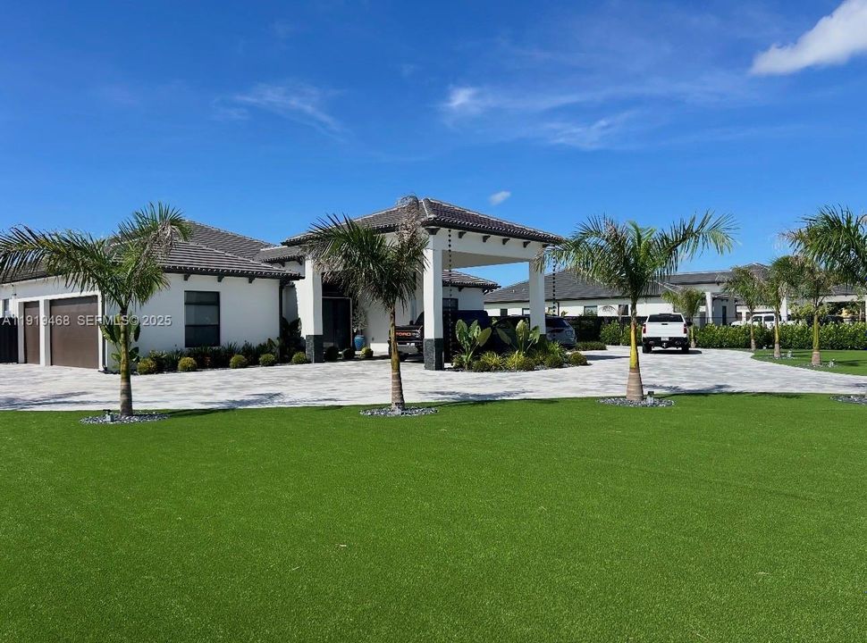 For Sale: $2,200,000 (5 beds, 3 baths, 3104 Square Feet)