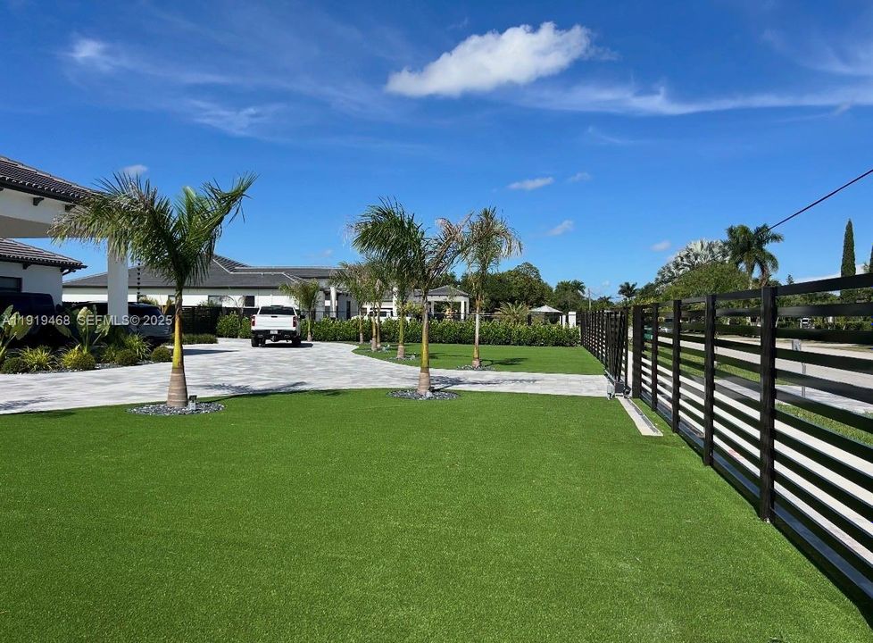 For Sale: $2,200,000 (5 beds, 3 baths, 3104 Square Feet)