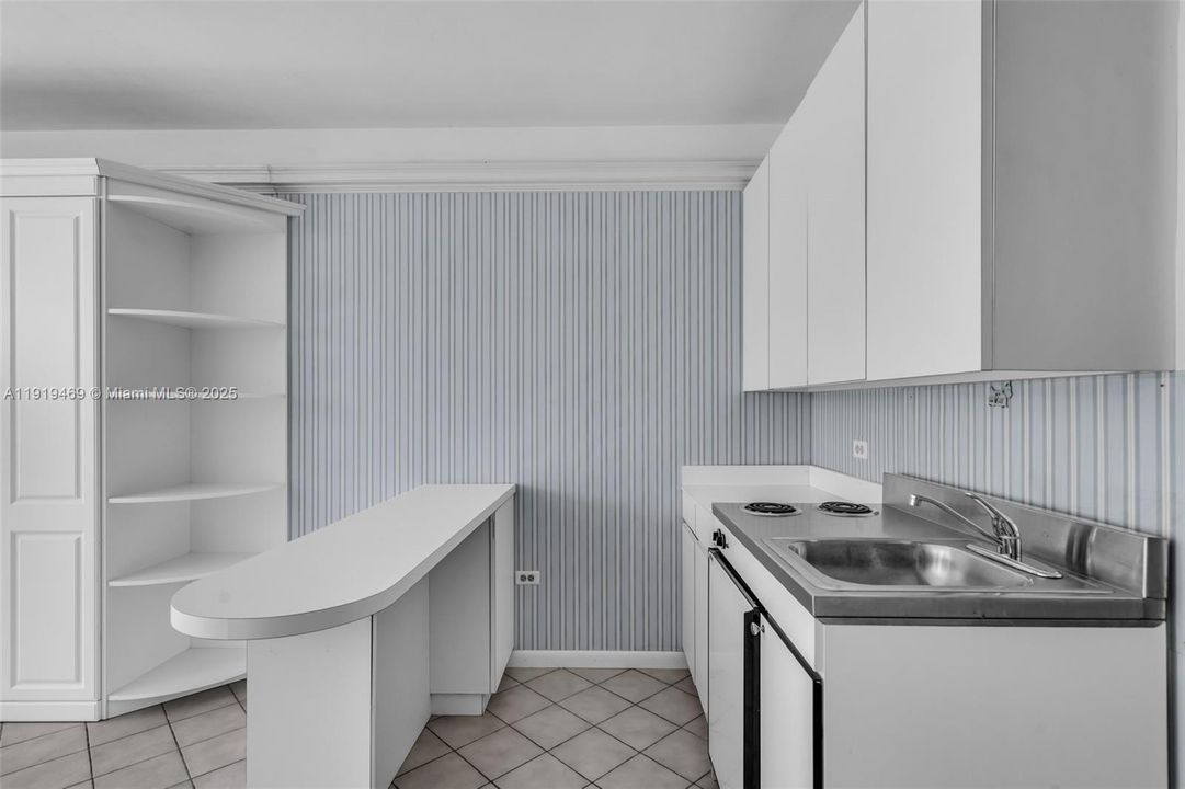 For Sale: $1,750,000 (3 beds, 3 baths, 1952 Square Feet)