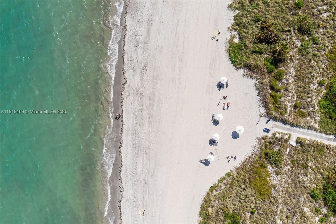 For Sale: $1,750,000 (3 beds, 3 baths, 1952 Square Feet)