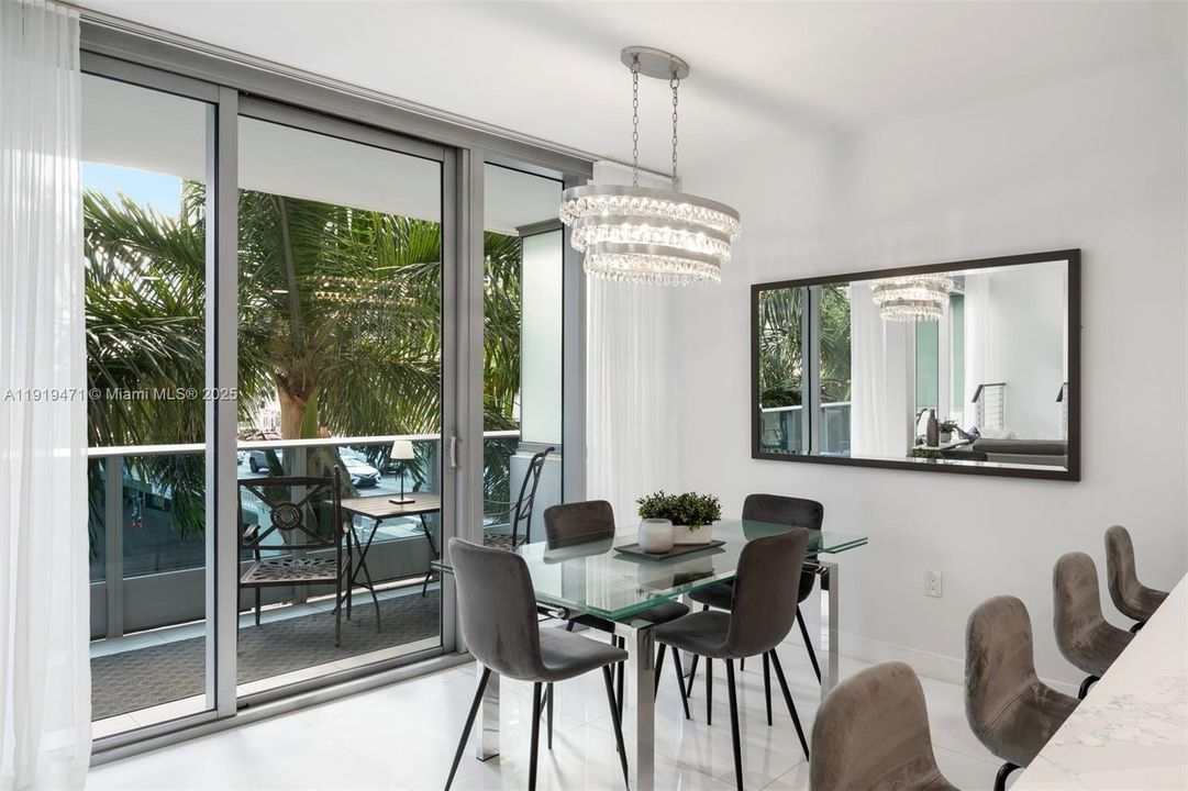 For Sale: $1,170,000 (2 beds, 2 baths, 1430 Square Feet)