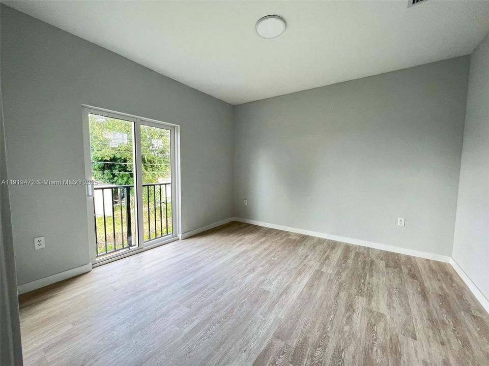 Active With Contract: $2,750 (3 beds, 2 baths, 1325 Square Feet)